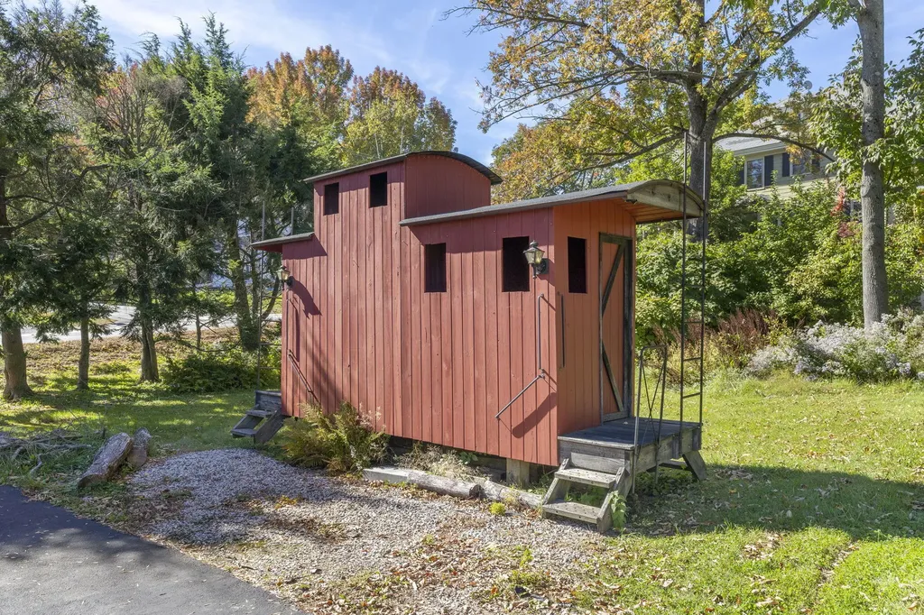 323 Court Street Auburn ME 04210