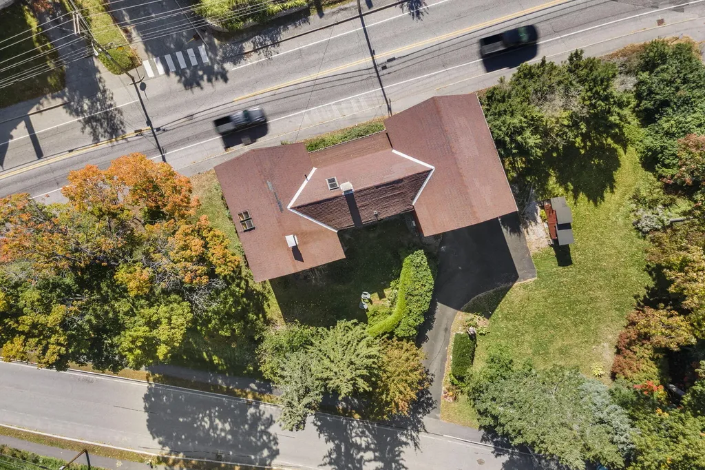 323 Court Street Auburn ME 04210