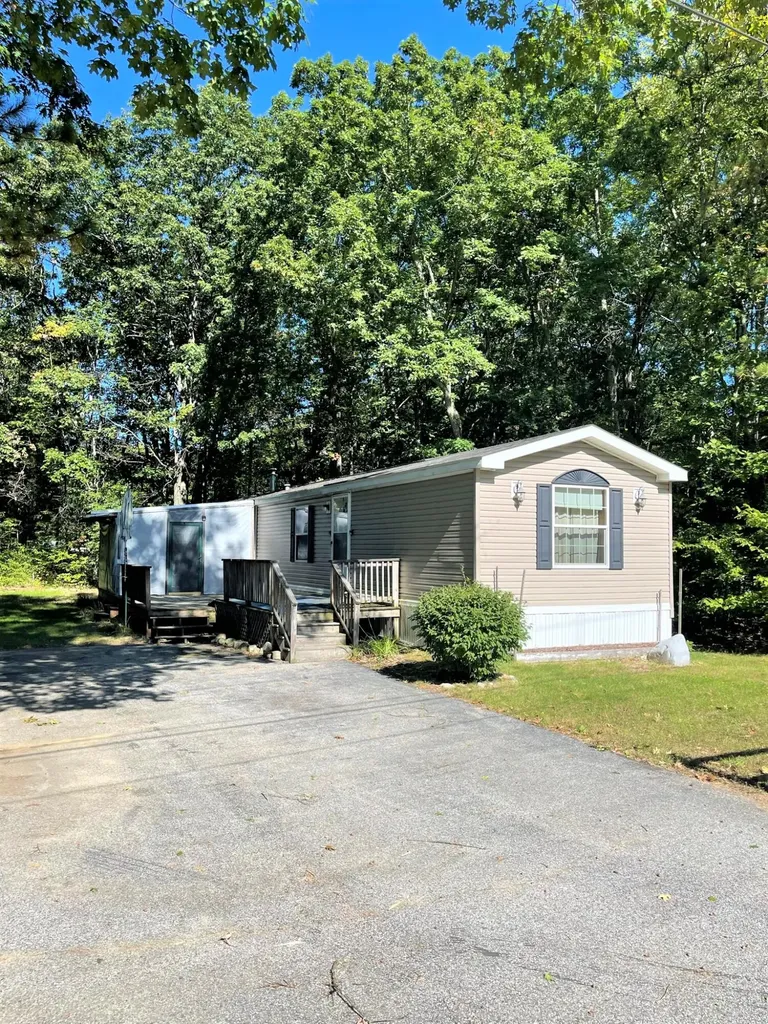 13 Beech Street Lyman ME 04002