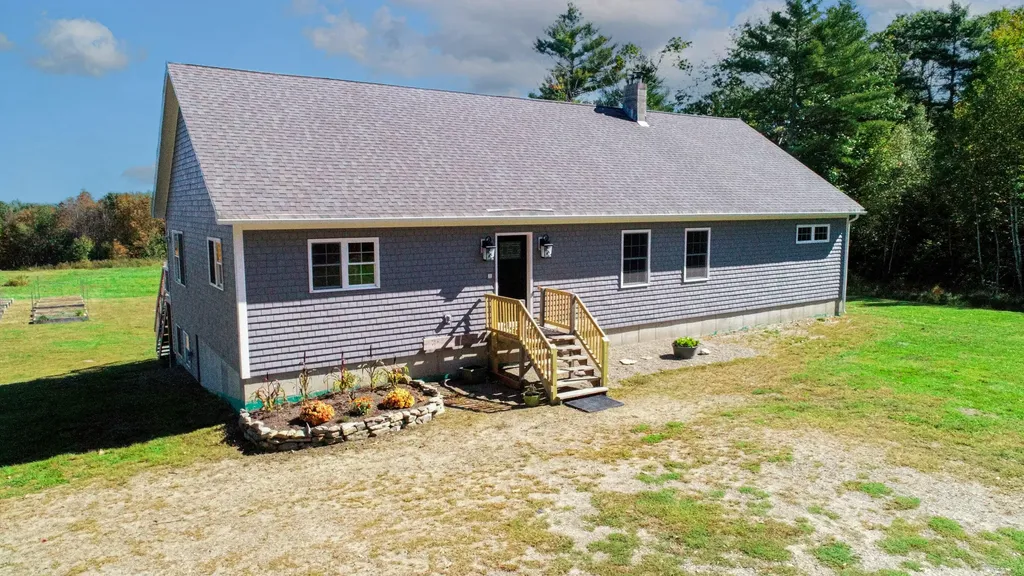 301 Castner Road Waldoboro ME 04572