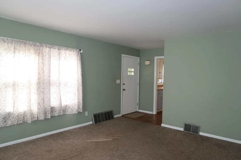116 Fifth Street Auburn ME 04210