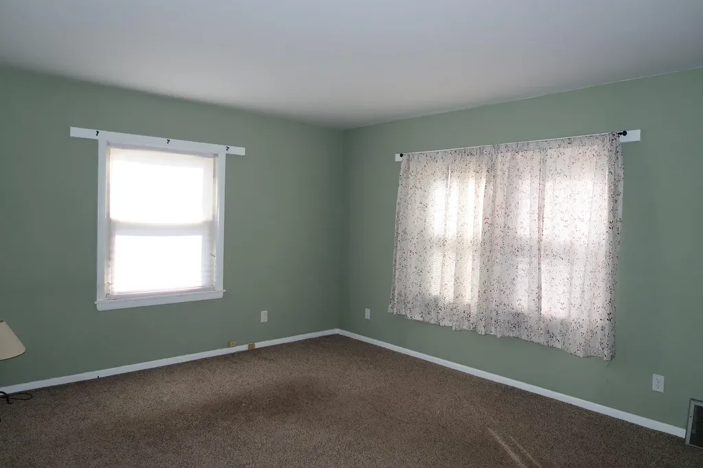 116 Fifth Street Auburn ME 04210