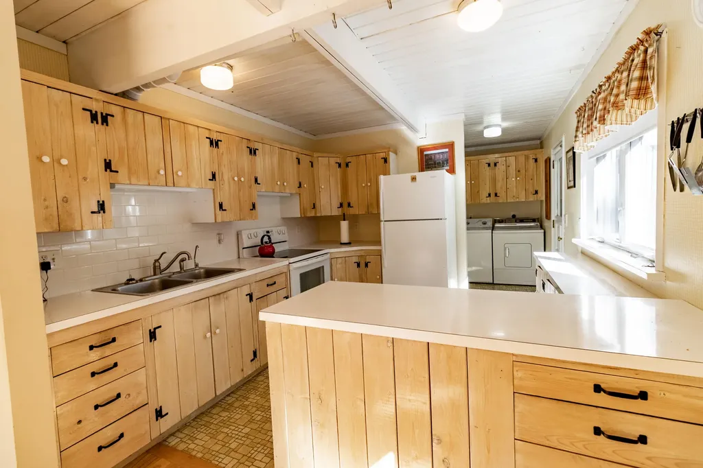 49 Keay Road Bowdoin ME 04287