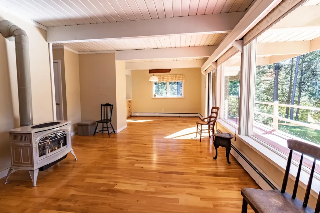 49 Keay Road Bowdoin ME 04287