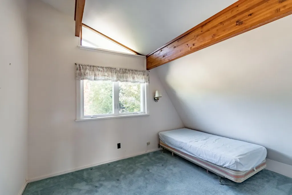 49 Keay Road Bowdoin ME 04287
