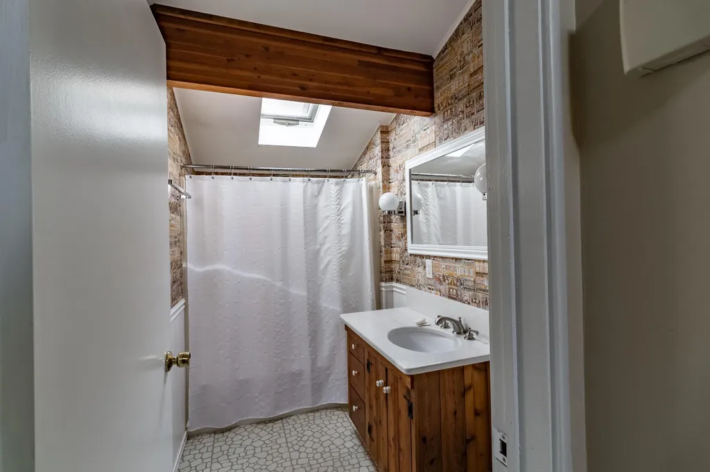 49 Keay Road Bowdoin ME 04287