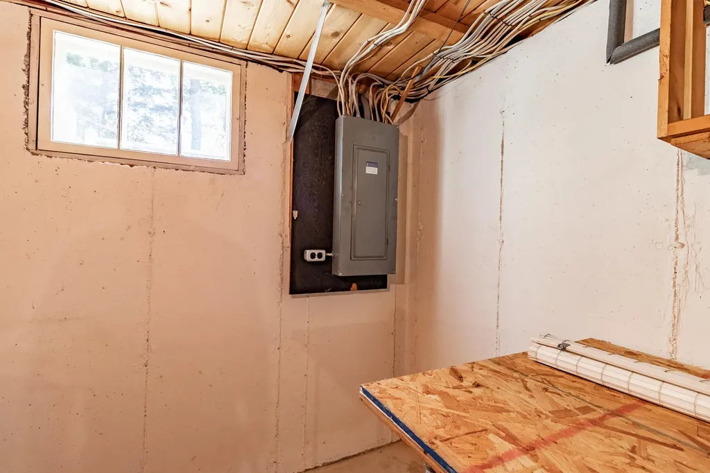 49 Keay Road Bowdoin ME 04287