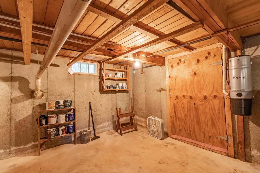 49 Keay Road Bowdoin ME 04287
