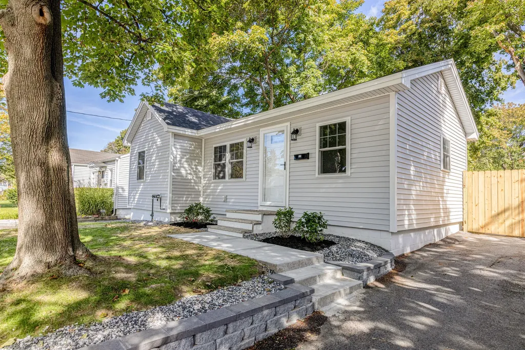 539 Saint John Street Portland ME 04102