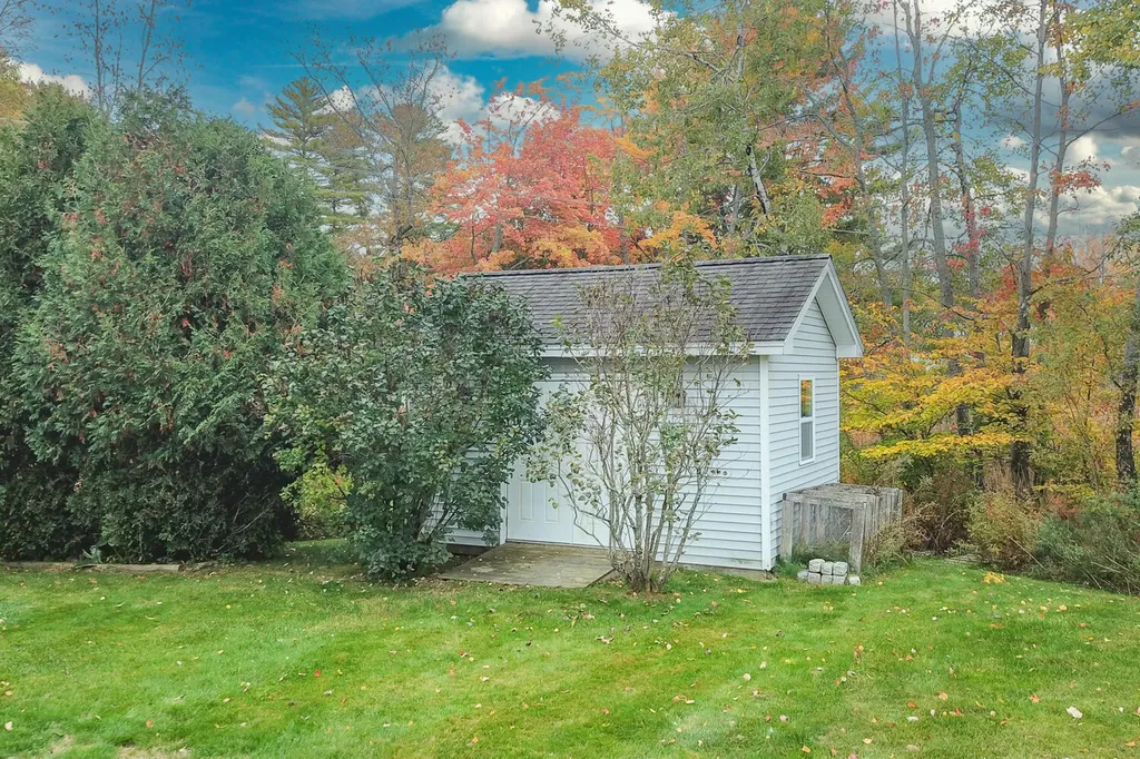 101 Roderick Road Winslow ME 04901