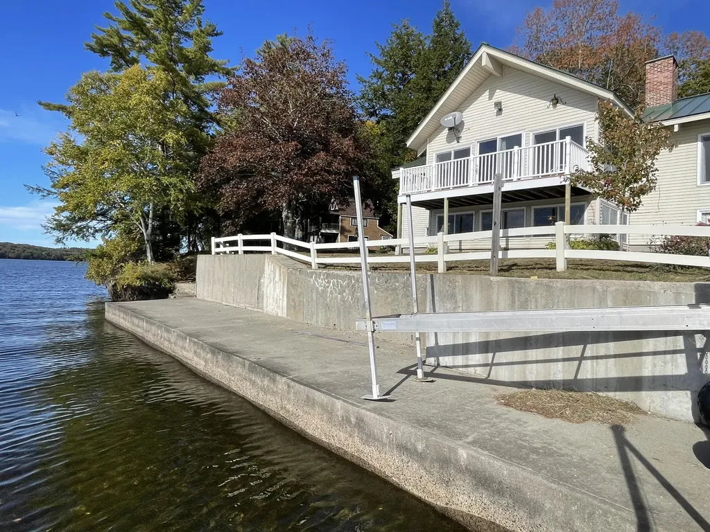 104 Iris Lane Sidney ME 04330