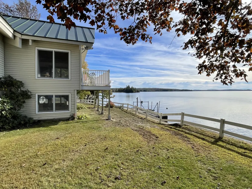 104 Iris Lane Sidney ME 04330