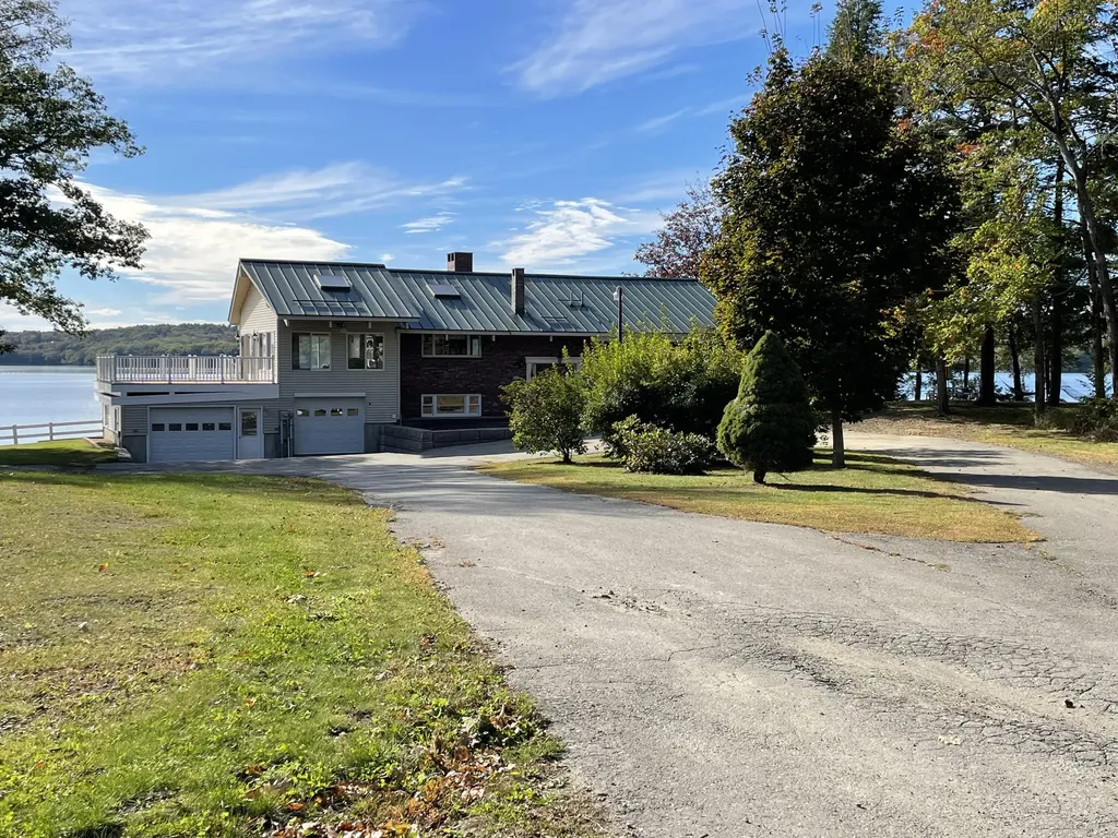 104 Iris Lane Sidney ME 04330