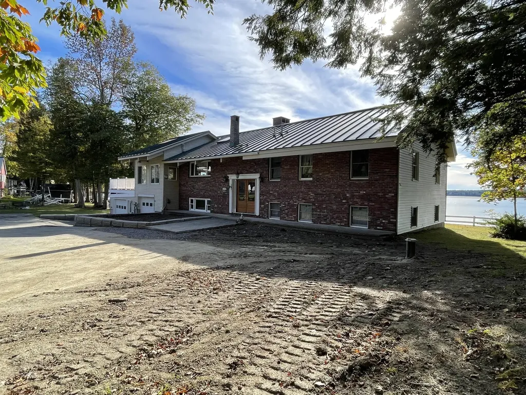 104 Iris Lane Sidney ME 04330