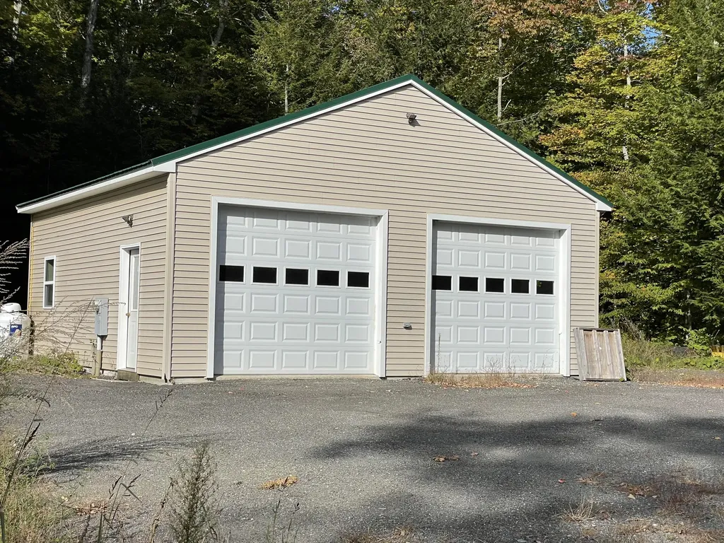 104 Iris Lane Sidney ME 04330
