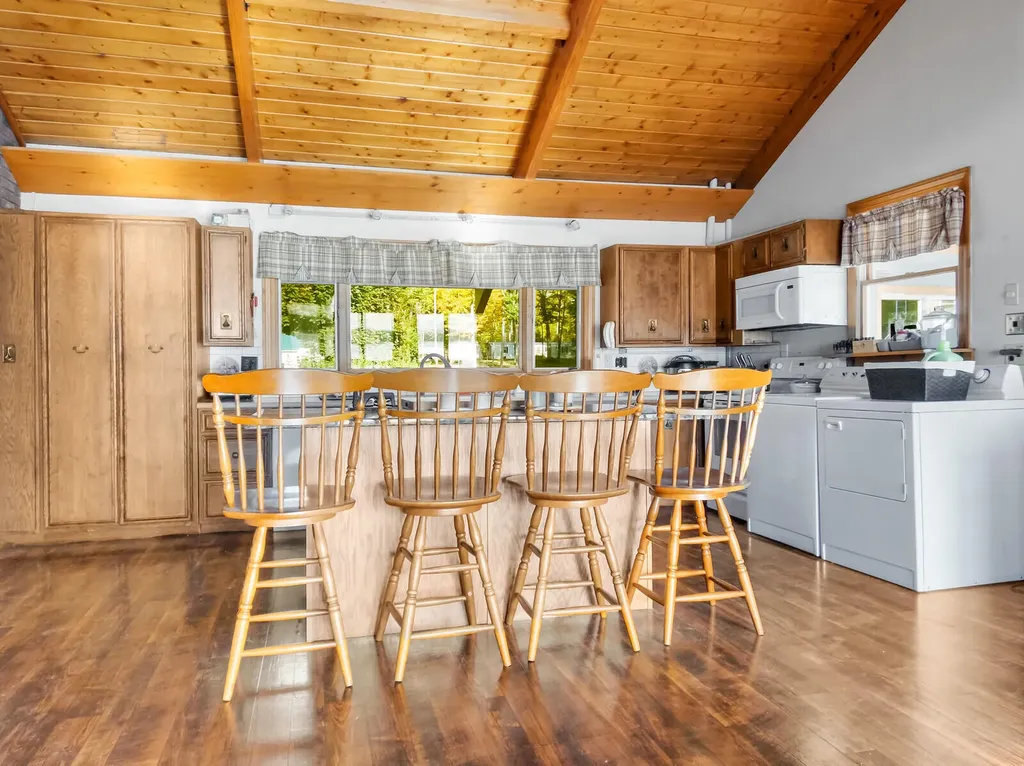104 Iris Lane Sidney ME 04330