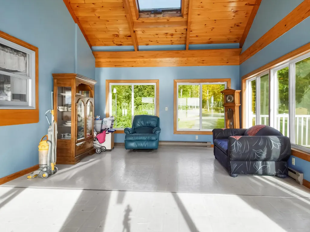 104 Iris Lane Sidney ME 04330