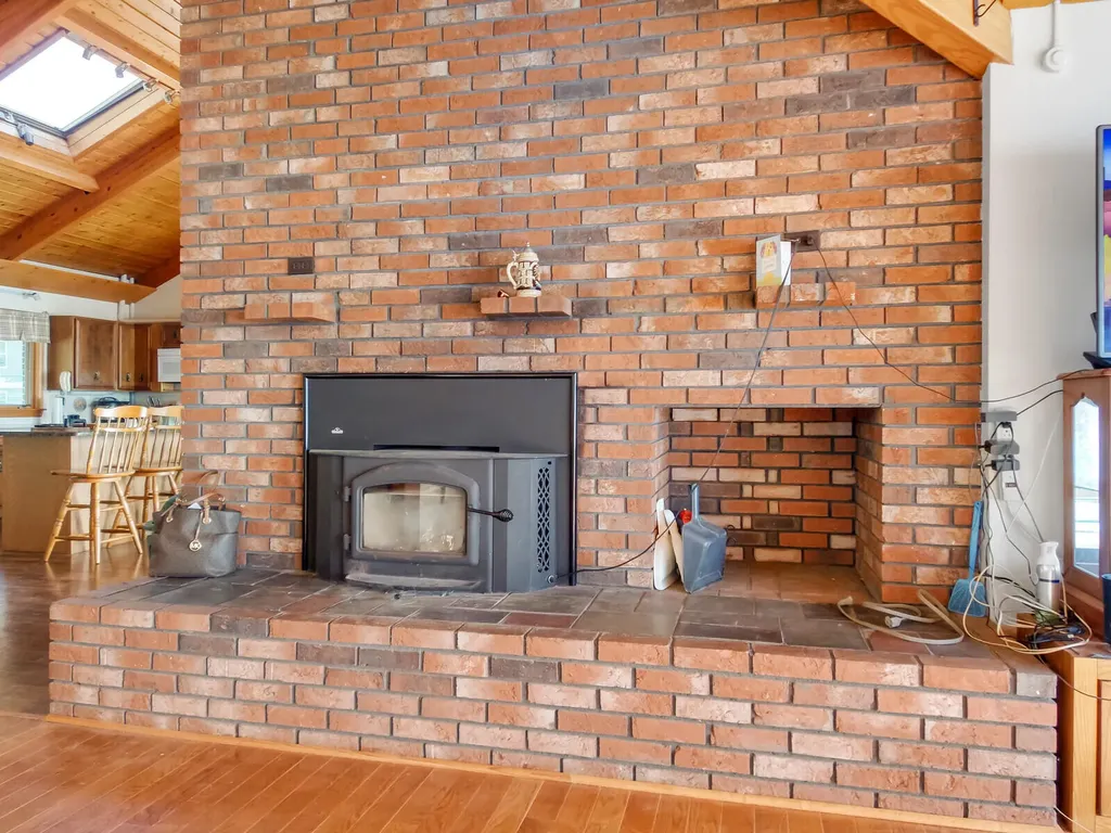 104 Iris Lane Sidney ME 04330
