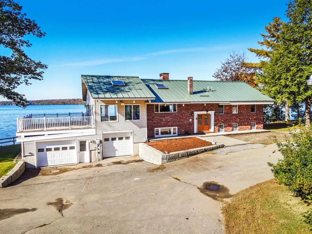 104 Iris Lane Sidney ME 04330