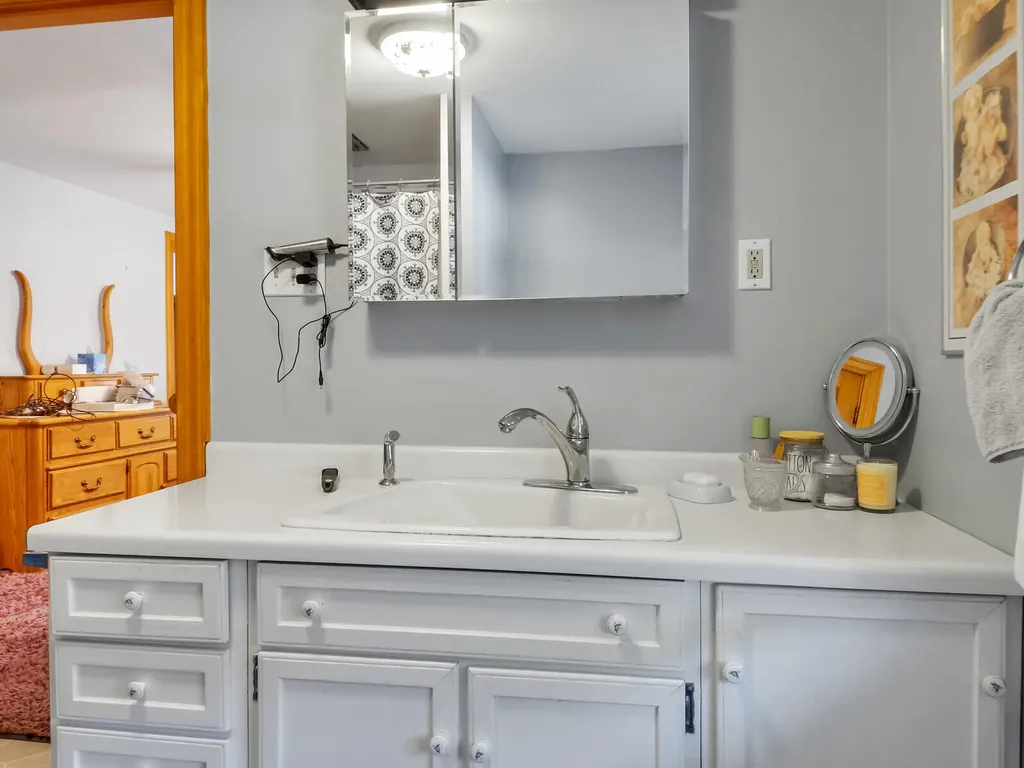 104 Iris Lane Sidney ME 04330