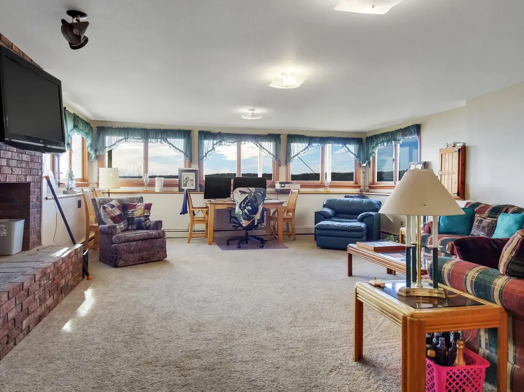 104 Iris Lane Sidney ME 04330