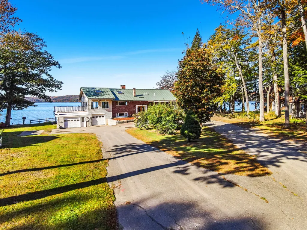 104 Iris Lane Sidney ME 04330