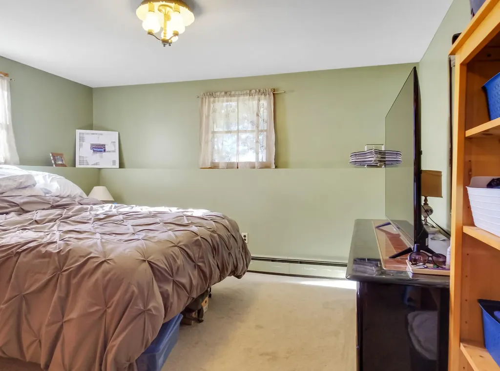104 Iris Lane Sidney ME 04330