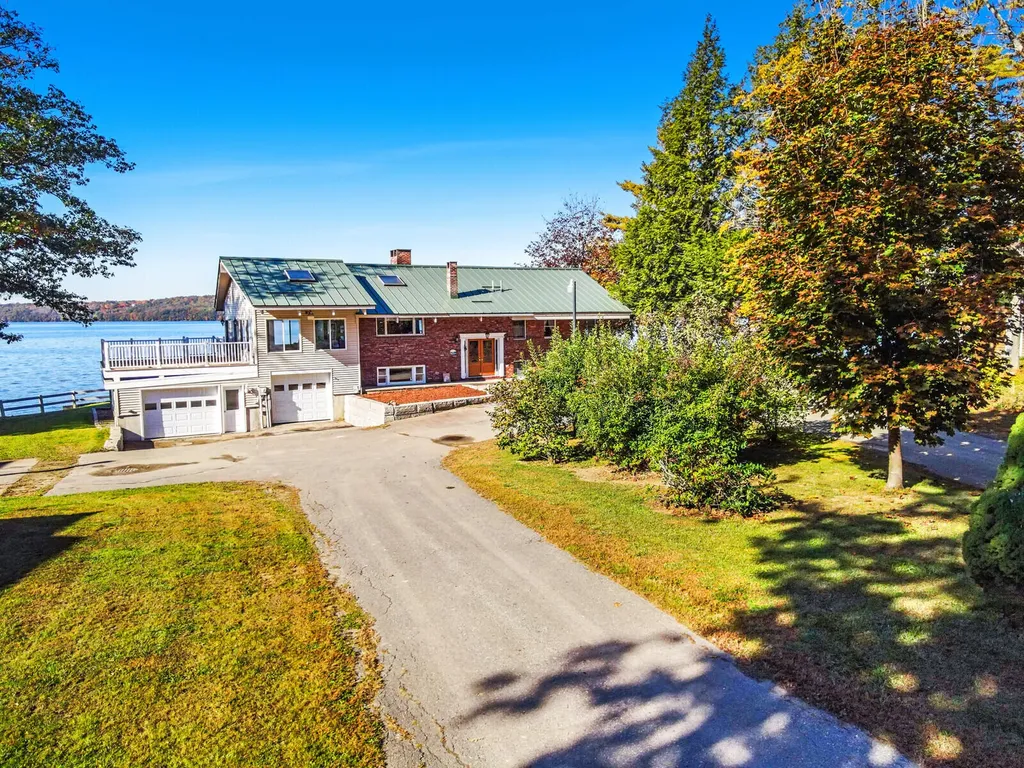 104 Iris Lane Sidney ME 04330