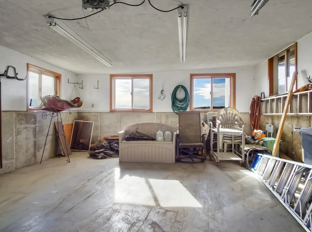 104 Iris Lane Sidney ME 04330