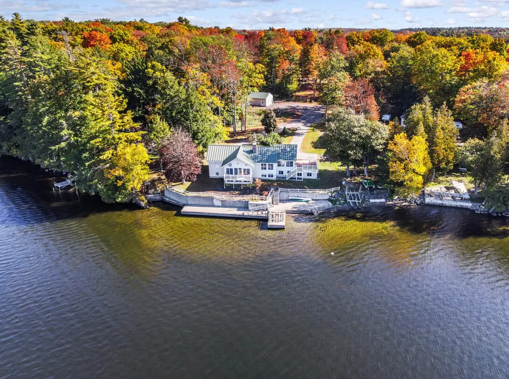 104 Iris Lane Sidney ME 04330