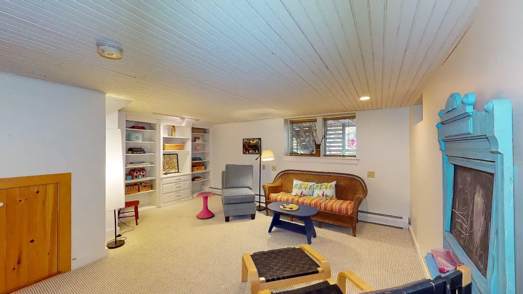 23 Thomas Drive Scarborough ME 04074