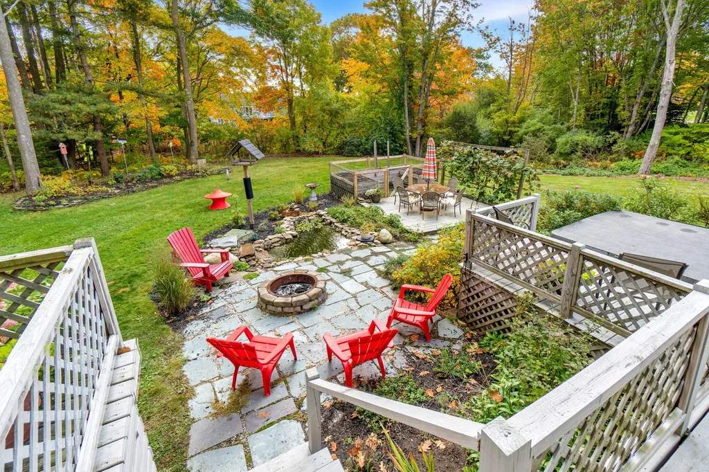 23 Thomas Drive Scarborough ME 04074