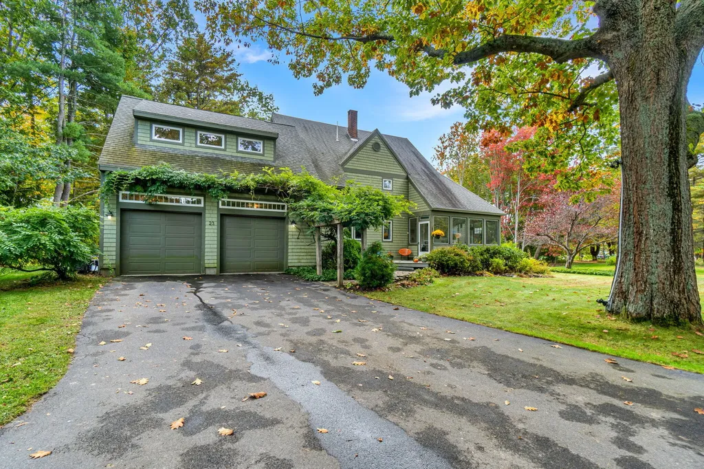 23 Thomas Drive Scarborough ME 04074
