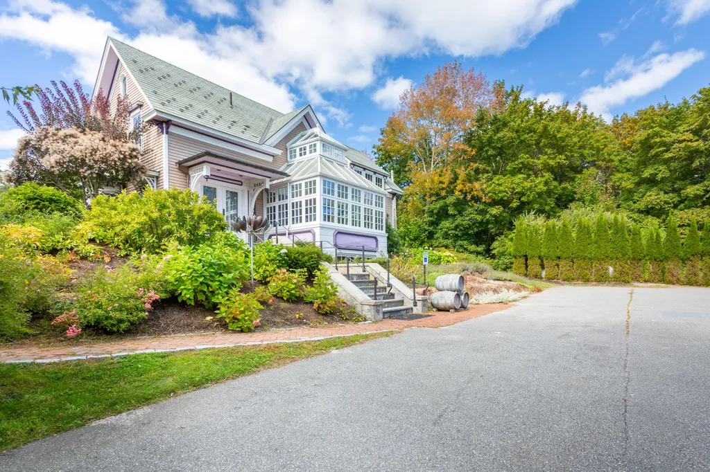 47 West Street Rockport ME 04856