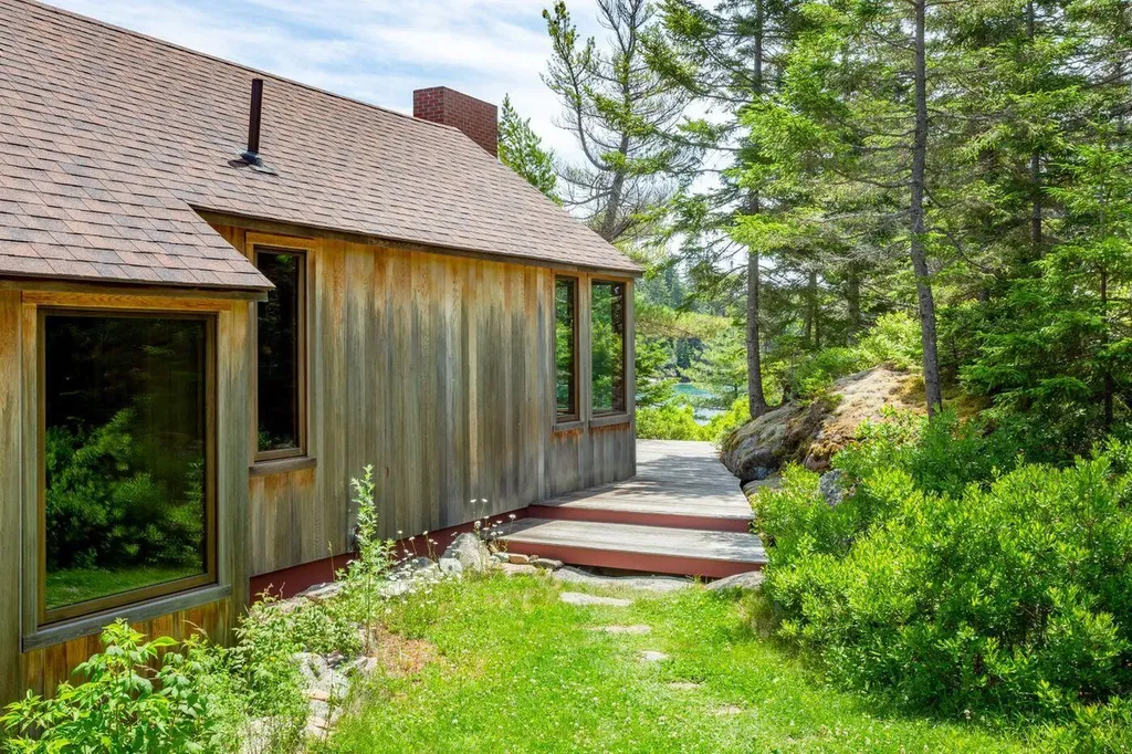 52 Starboard Rock Road Vinalhaven ME 04863