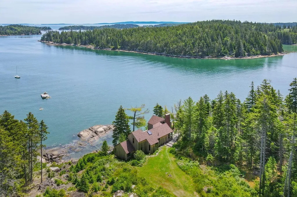 52 Starboard Rock Road Vinalhaven ME 04863