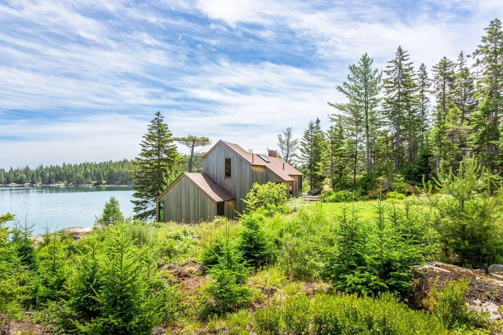 52 Starboard Rock Road Vinalhaven ME 04863