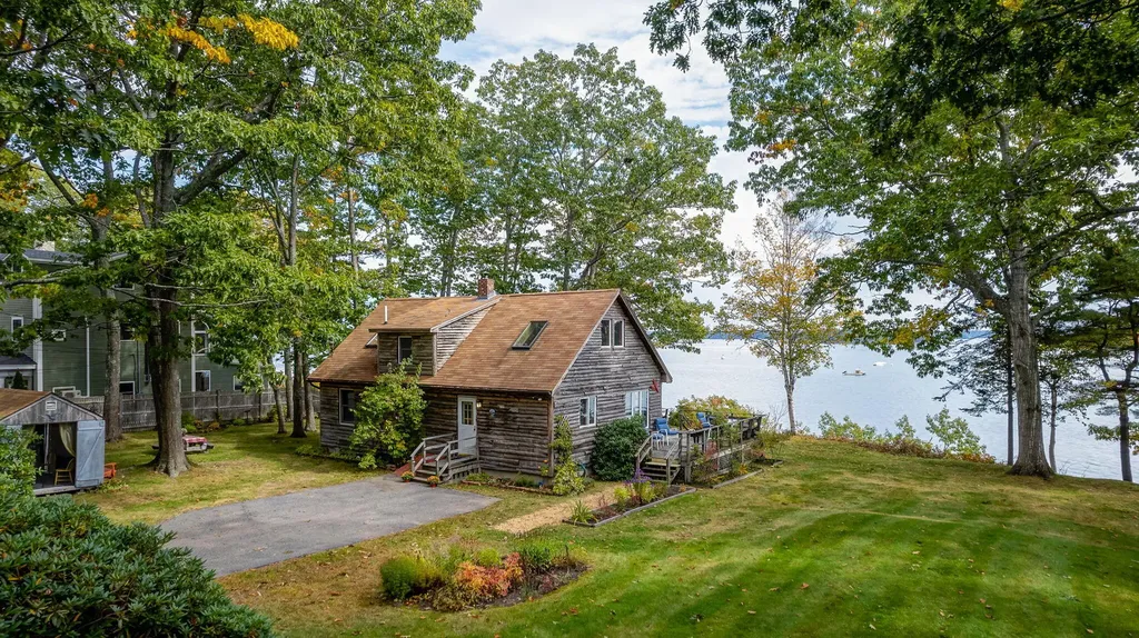 42 Maquoit Drive Freeport ME 04032