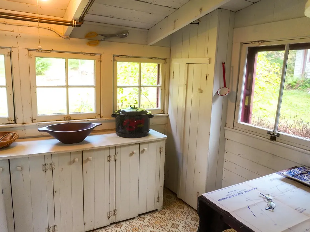 32 Lichen Lane Blue Hill ME 04614