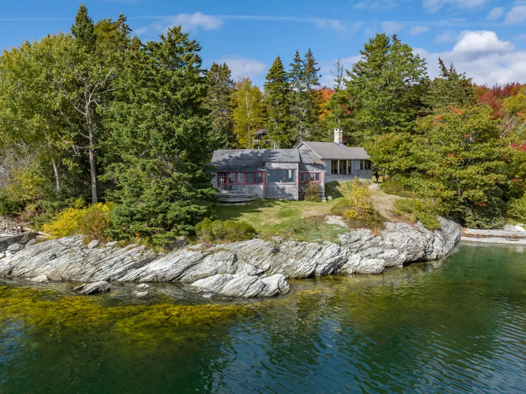 32 Lichen Lane Blue Hill ME 04614