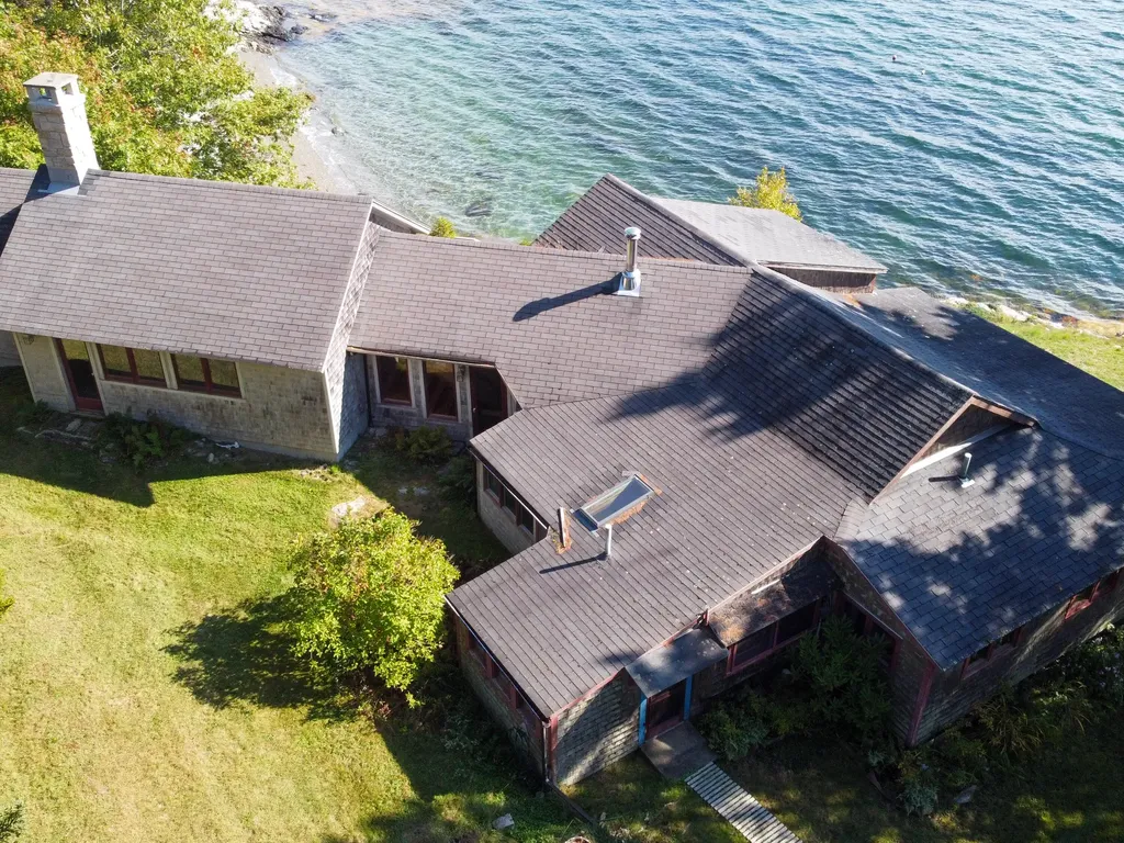 32 Lichen Lane Blue Hill ME 04614