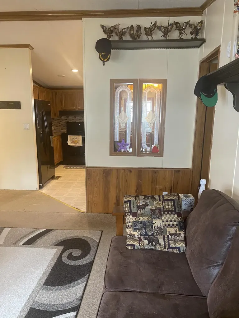 9 Pinetree Lane Lewiston ME 04240