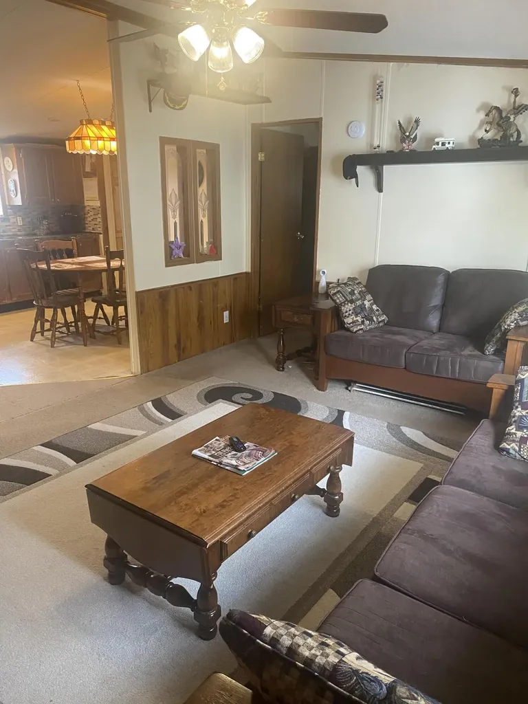 9 Pinetree Lane Lewiston ME 04240