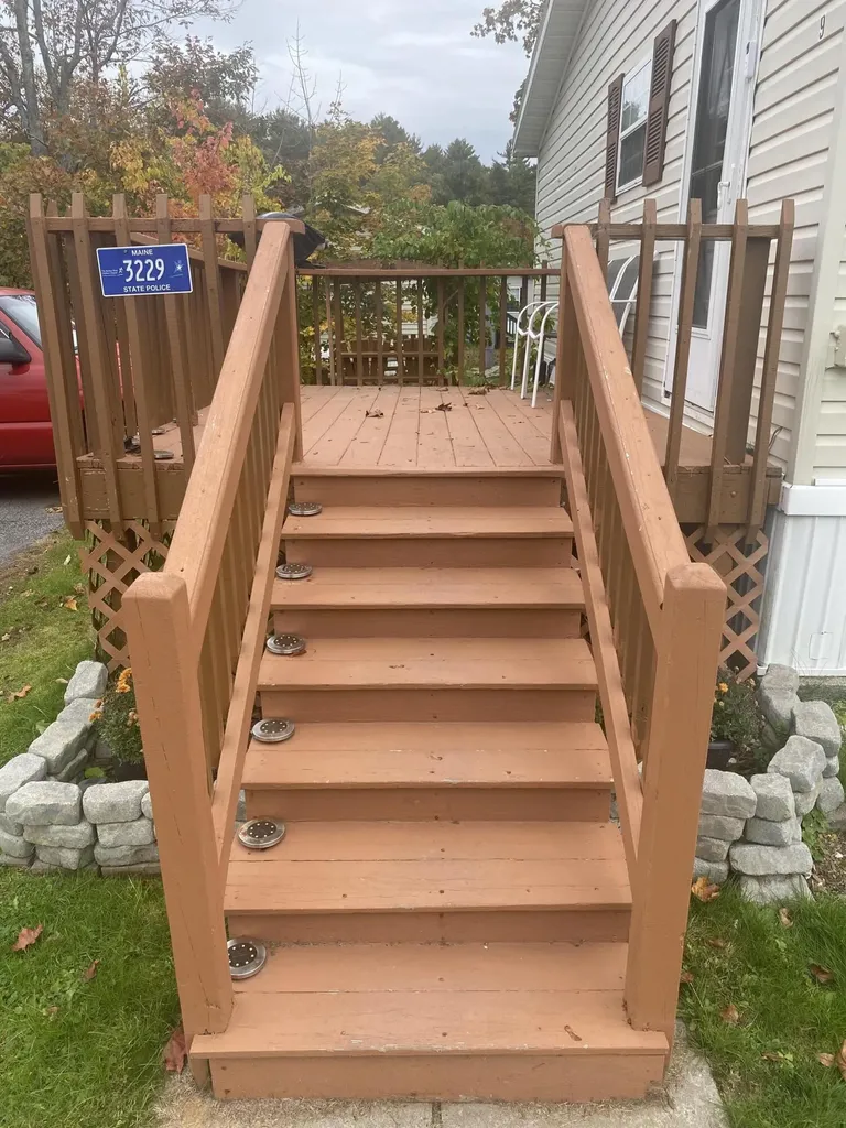 9 Pinetree Lane Lewiston ME 04240
