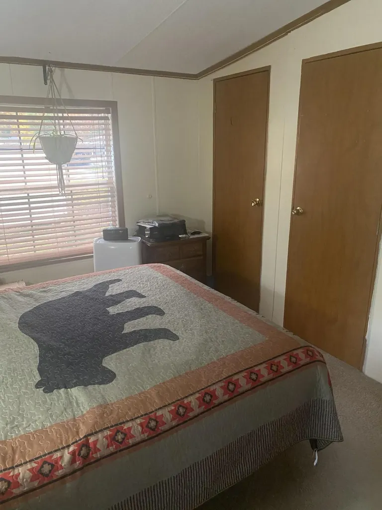9 Pinetree Lane Lewiston ME 04240