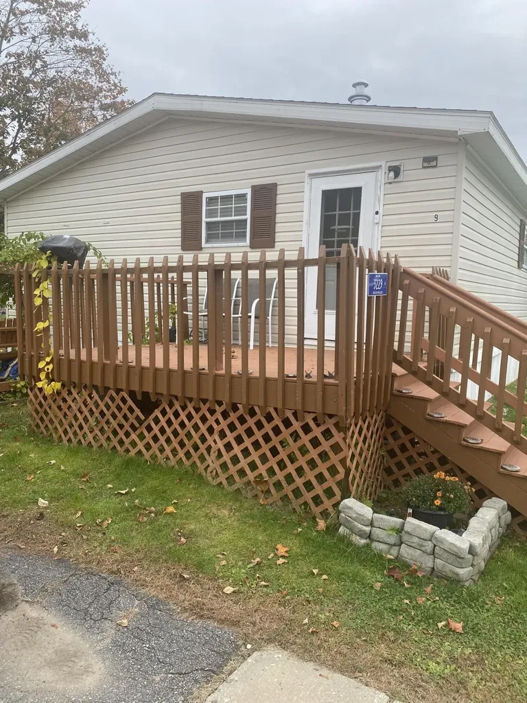 9 Pinetree Lane Lewiston ME 04240