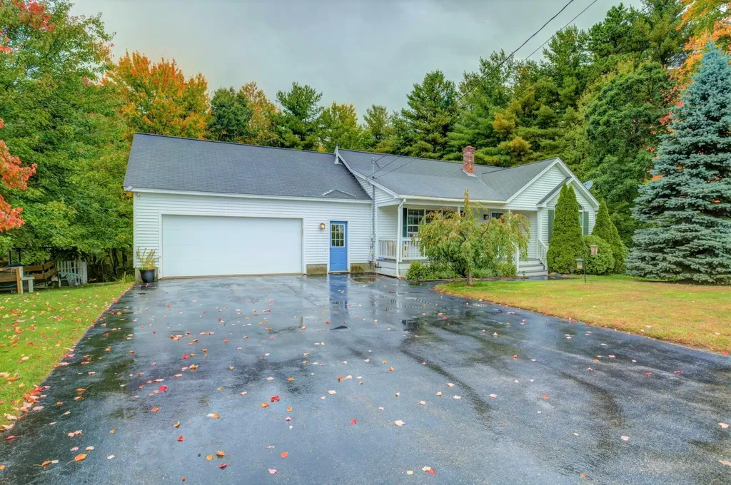 37 Westview Drive Sanford ME 04073