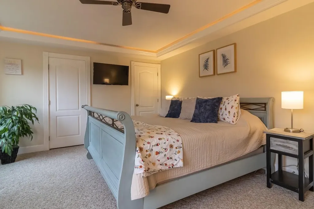 597 Hudson Road Glenburn ME 04401