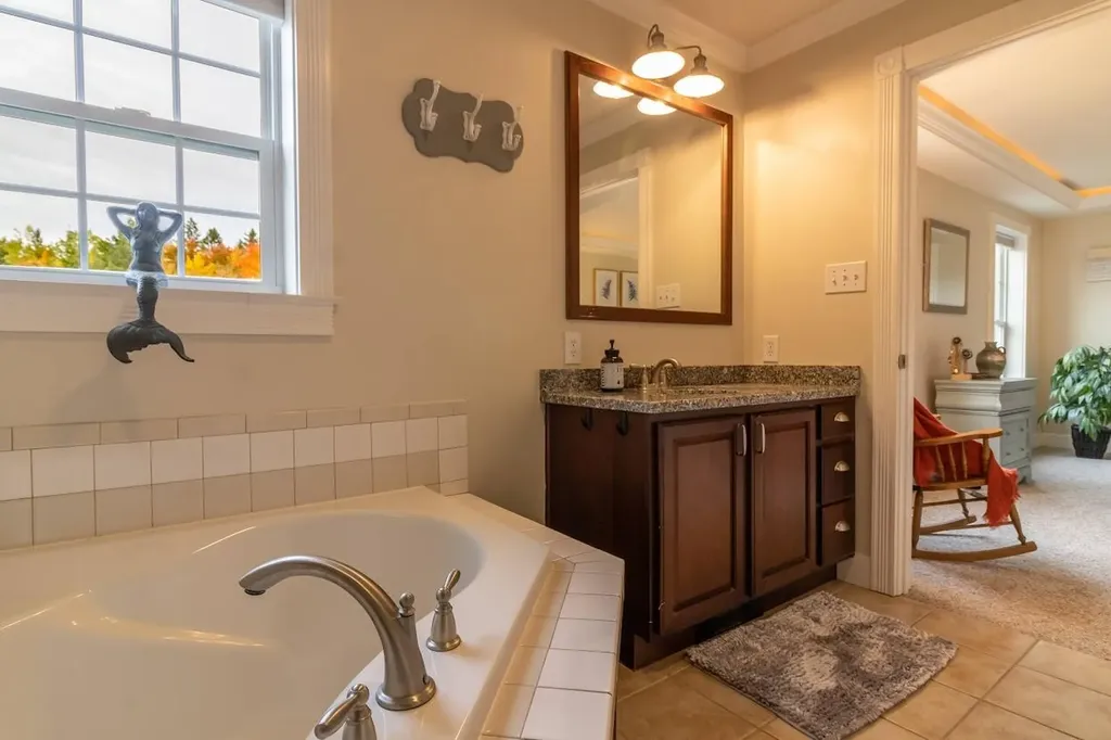 597 Hudson Road Glenburn ME 04401