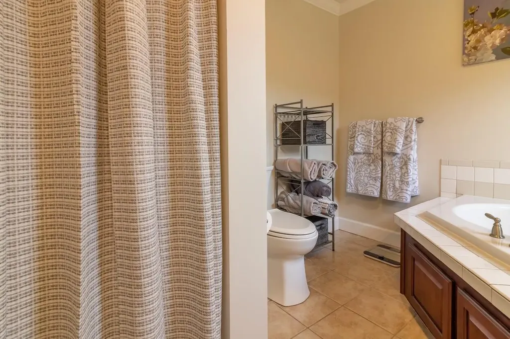 597 Hudson Road Glenburn ME 04401